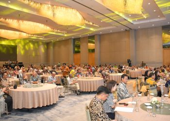 Mewakili Wali Kota Tidore, Asisten Sekda Hadiri Kegiatan APEKSI Launching Munas ke-7 dan ICE ke-21 di Surabaya