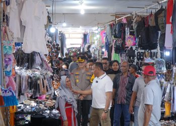 Jelang Malam Takbiran, Wali Kota dan Kapolresta Tidore Tinjau Sejumlah Titik Pelayanan Publik di Pulau Tidore