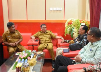 Terima Kunjungan Silaturahmi dari Komisaris Utama BPD Maluku Malut, Wawali: Bank ini Milik Kita Semua