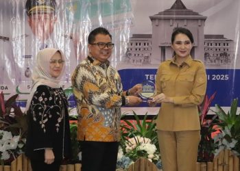 Pemprov Maluku Utara Terima Penghargaan UHC: Bukti Komitmen Lindungi Warga Lewat JKN