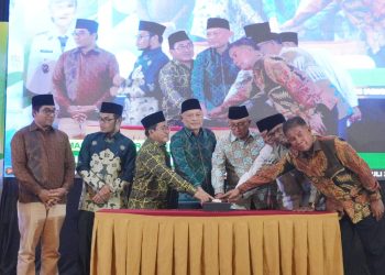 Wagub Malut Launching Program Scholarship Pada Temu Alumni IAIN Ternate