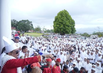Menyikapi Wacana DOB Sofifi, Ribuan Warga Mendesak Sultan Untuk Bersikap