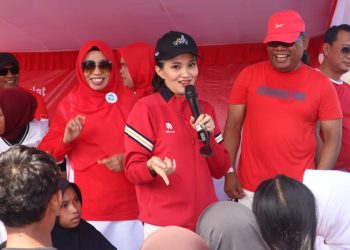 Serly Tjoanda Pimpin Senam Merdeka di Sofifi, Sambut HUT RI ke-80 dengan Semangat