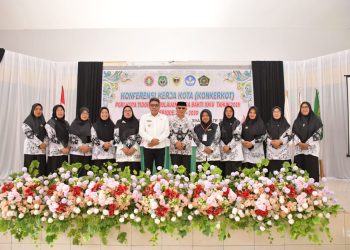 Ahmad Laiman Membuka Dengan Resmi KONKERKOT PGRI Kota Tidore Kepulauan Periode 2025-2030