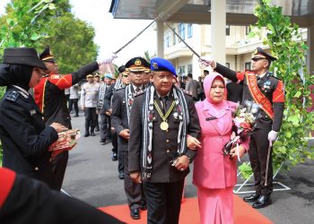 Polda Maluku Utara Gelar Wisuda Purna Bhakti dan Syukuran HUT Korpri ke-54