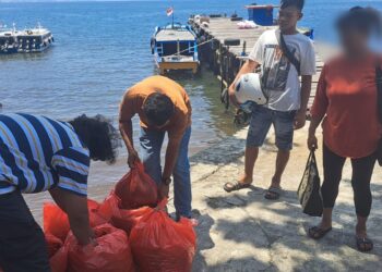 Polresta Tidore Ungkap Peredaran Miras Cap Tikus, 40 Kantong Diamankan di Pelabuhan Tokici